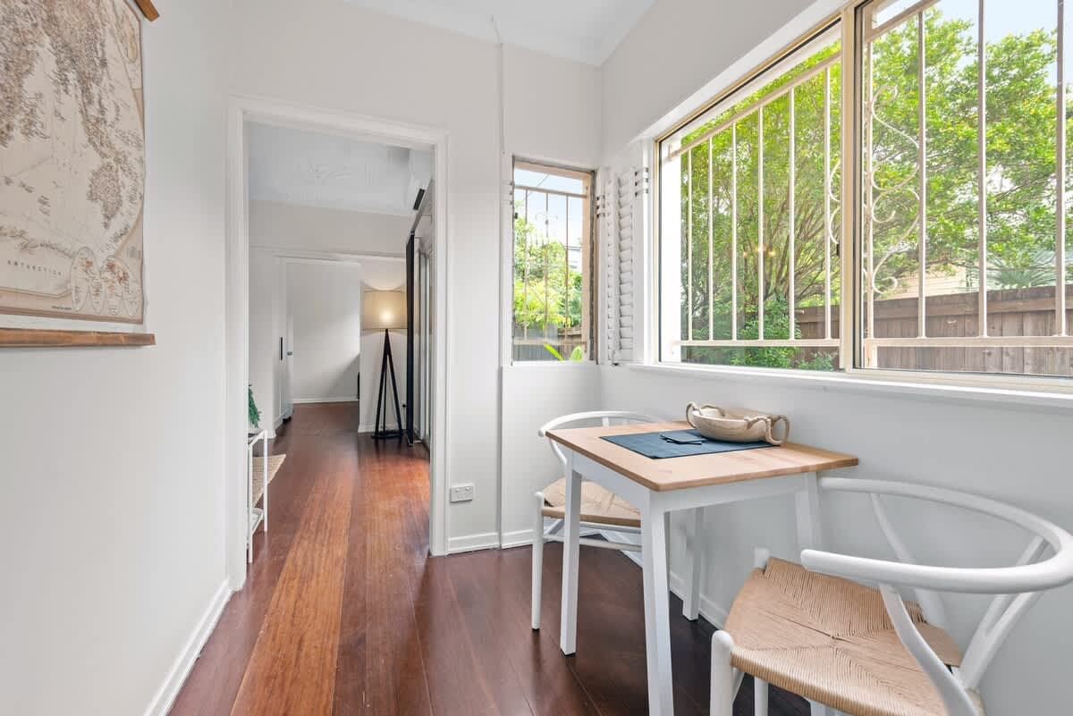 Furnished 1 Bedroom Apartment in New Farm