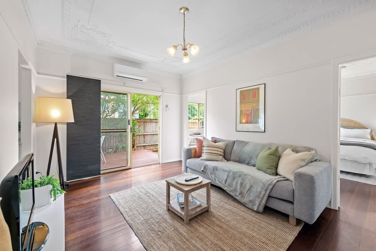 Furnished 1 Bedroom Apartment in New Farm
