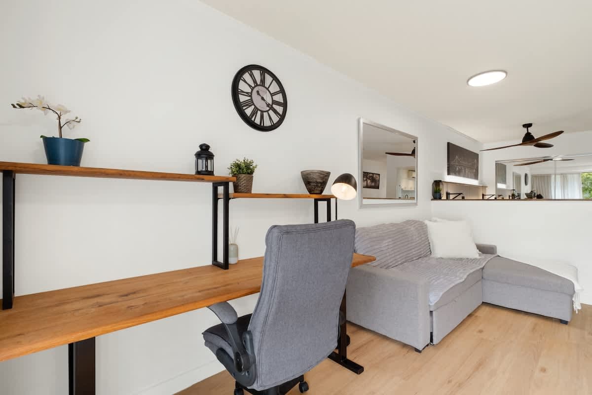 Furnished 1 Bedroom Apartment in Kangaroo Point