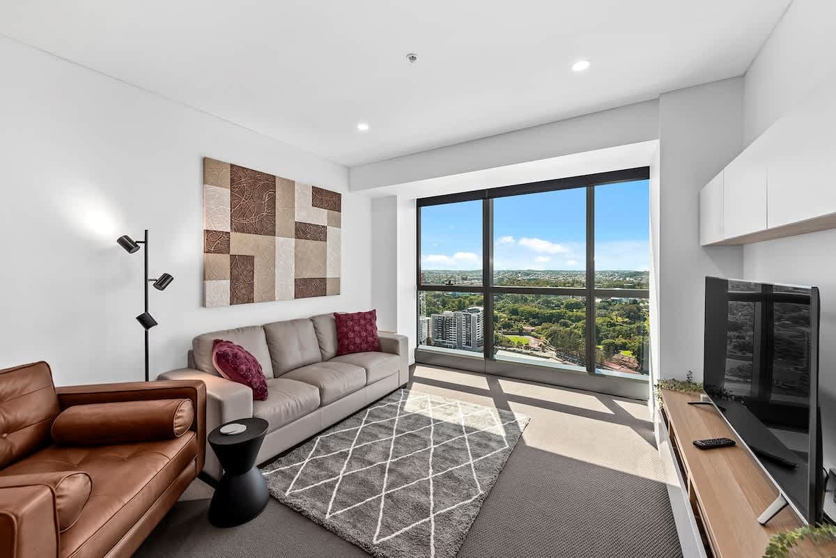 Furnished 1 Bedroom Apartment in Brisbane City