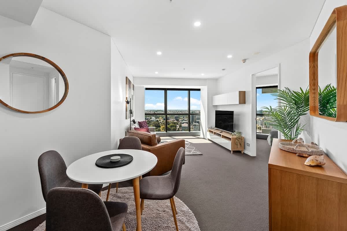 Furnished 1 Bedroom Apartment in Brisbane City