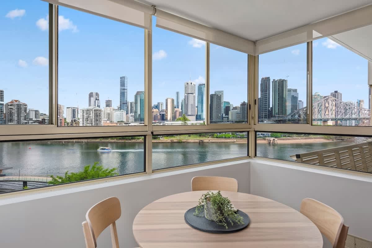 Furnished 1 Bedroom Apartment in New Farm