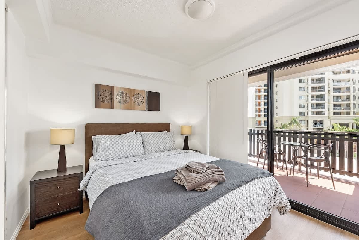 Furnished 1 Bedroom Apartment in Fortitude Valley
