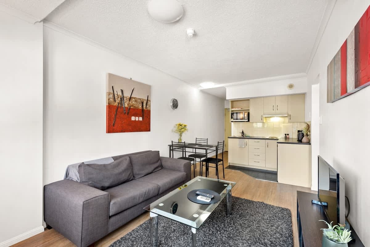 Furnished 1 Bedroom Apartment in Fortitude Valley