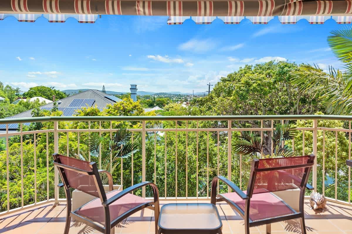 Furnished 2 Bedroom Apartment in Clayfield