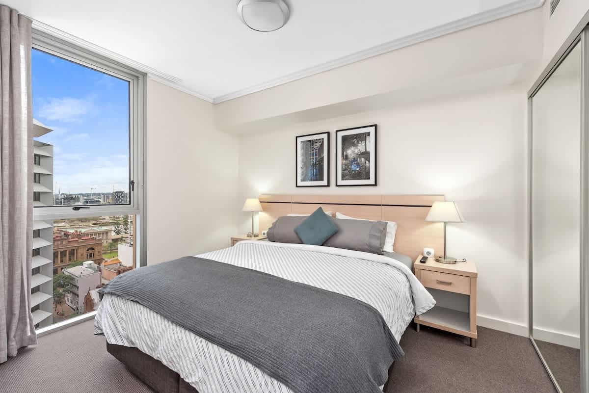 Furnished 1 Bedroom Apartment in Brisbane City