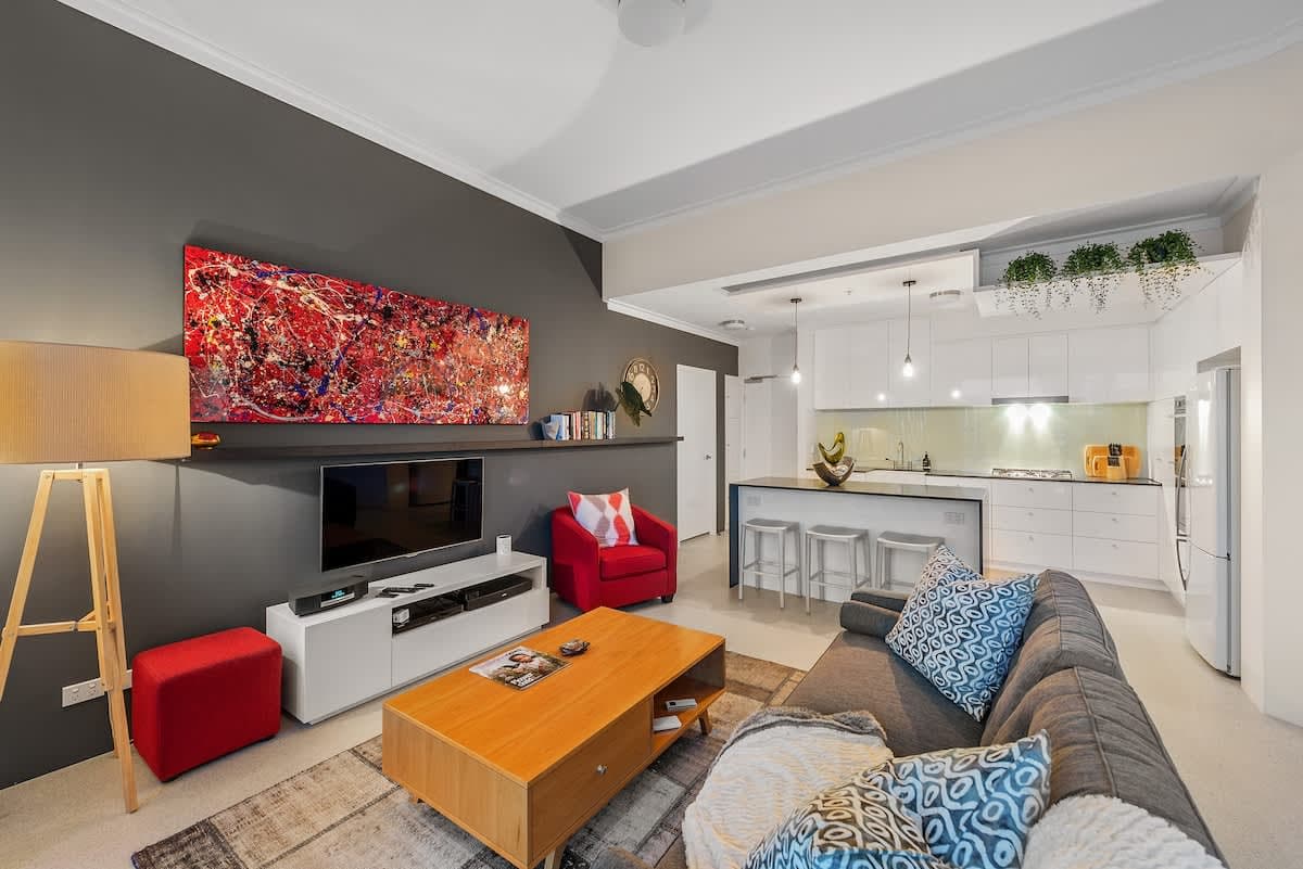 Furnished 2 Bedroom Apartment in South Brisbane