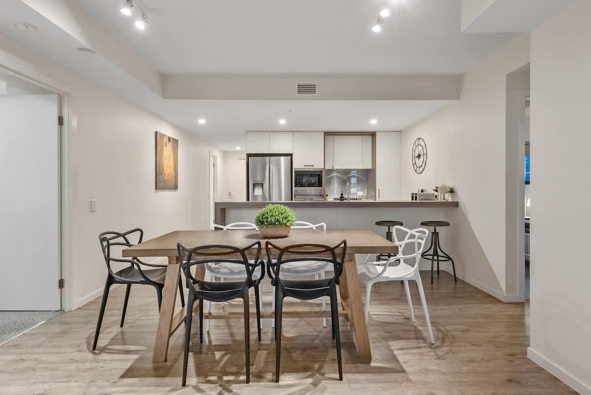 Furnished 3 Bedroom Apartment in South Brisbane