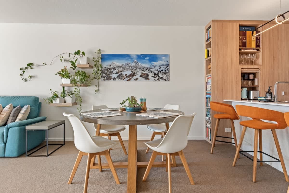 Furnished 2 Bedroom Apartment in Newstead