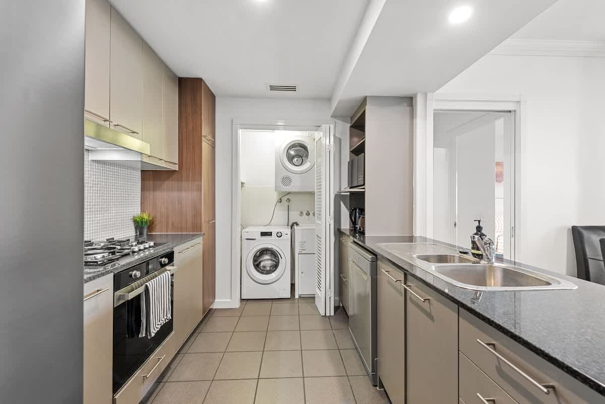 Furnished 3 Bedroom Apartment in Bowen Hills