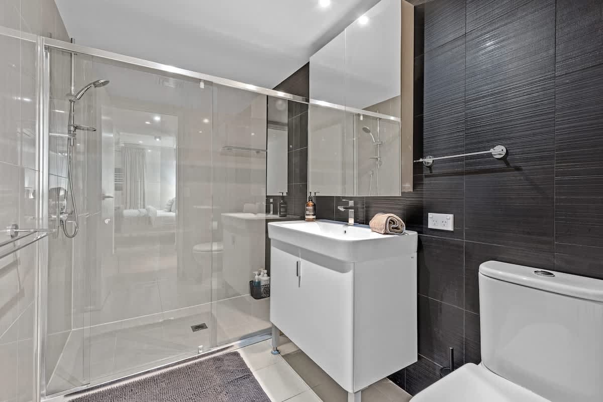 Furnished 2 Bedroom Apartment in South Brisbane
