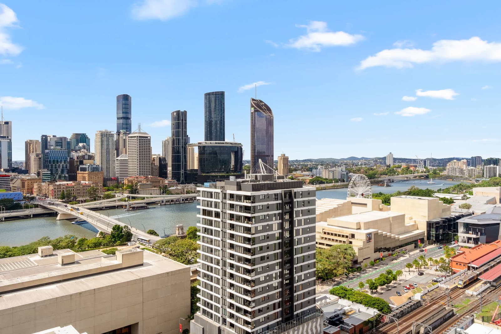 Furnished 1 Bedroom Apartment in South Brisbane