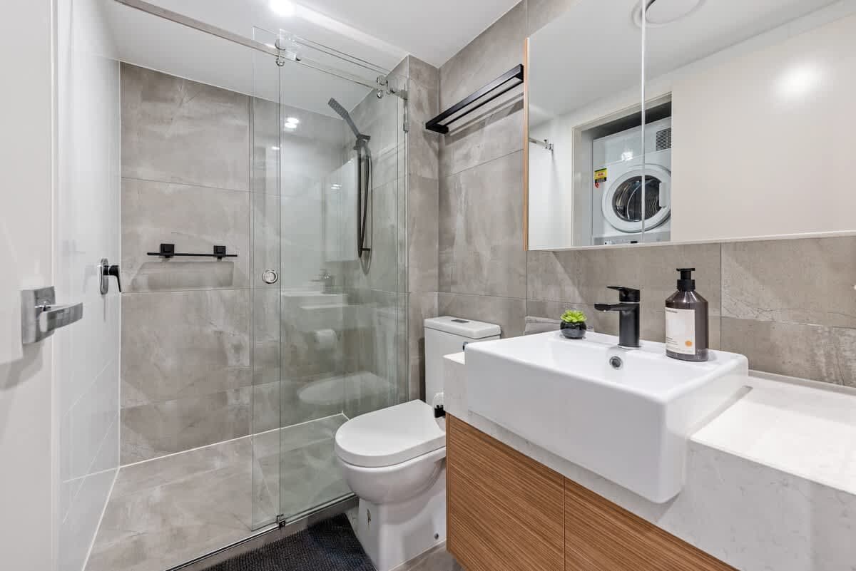 Furnished 2 Bedroom Apartment in Spring Hill