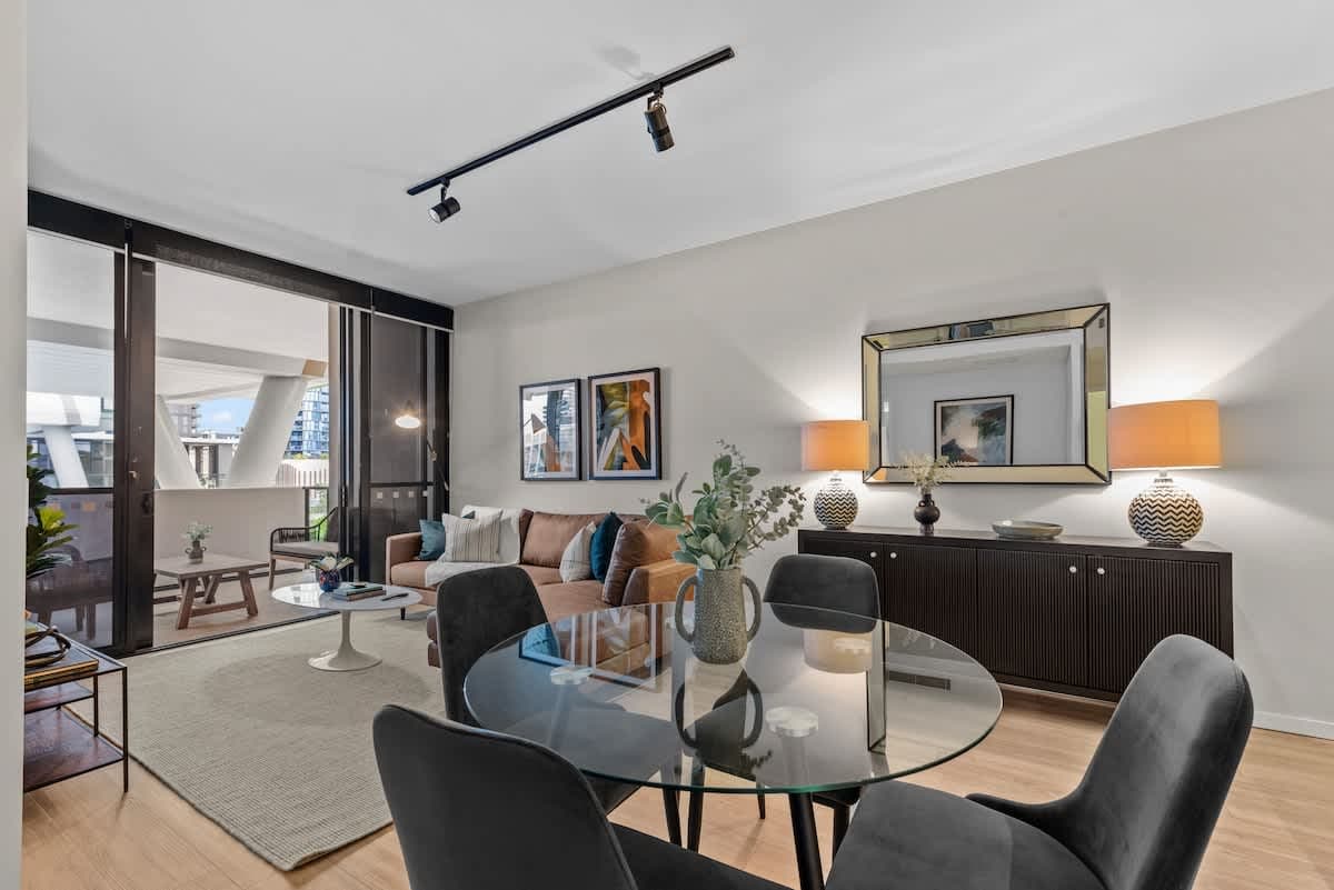 Furnished 1 Bedroom Apartment in South Brisbane