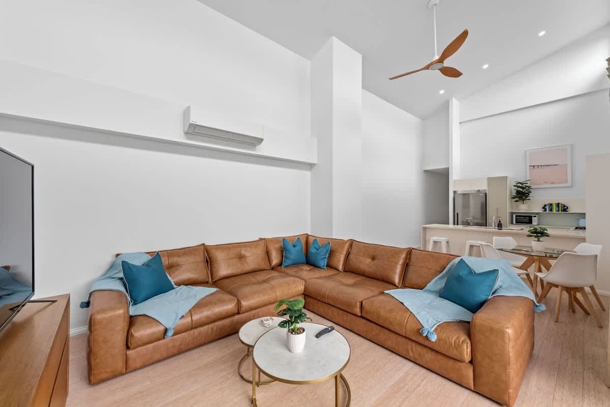 Furnished 2 Bedroom Apartment in Fortitude Valley