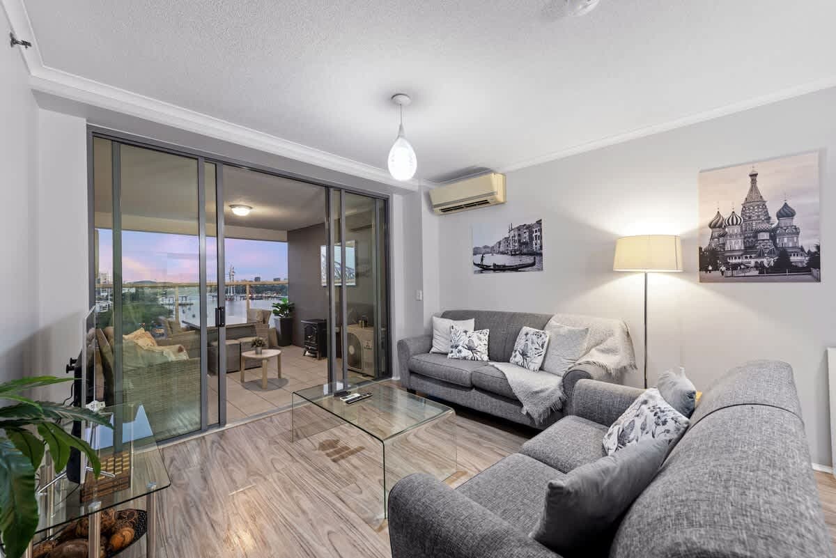 Furnished 2 Bedroom Apartment in Brisbane City