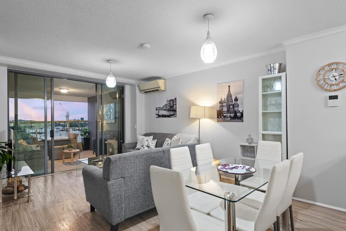 Furnished 2 Bedroom Apartment in Brisbane City