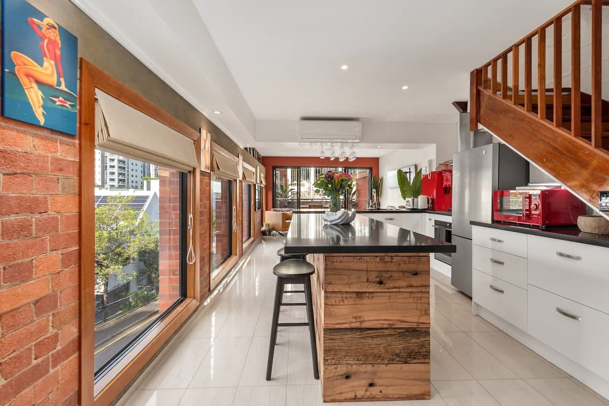 Furnished 2 Bedroom Apartment in Spring Hill