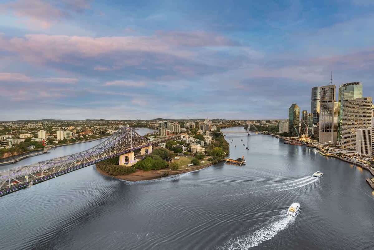 Furnished 3 Bedroom Apartment in Brisbane City