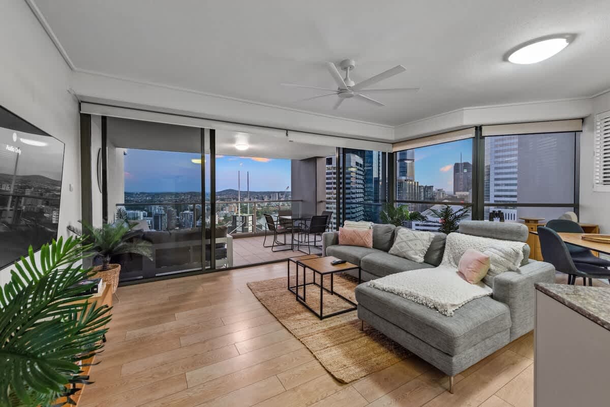 Furnished 2 Bedroom Apartment in Brisbane City