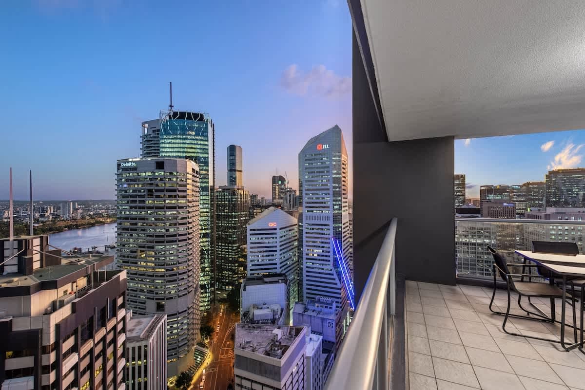 Furnished 2 Bedroom Apartment in Brisbane City