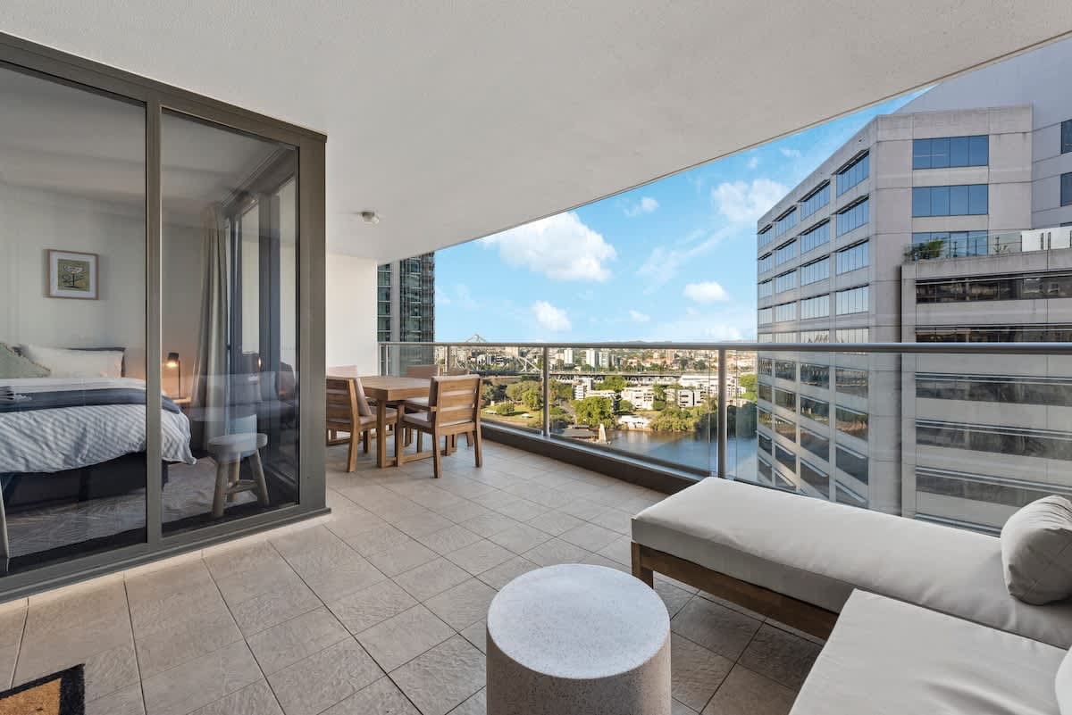 Furnished 2 Bedroom Apartment in Brisbane City