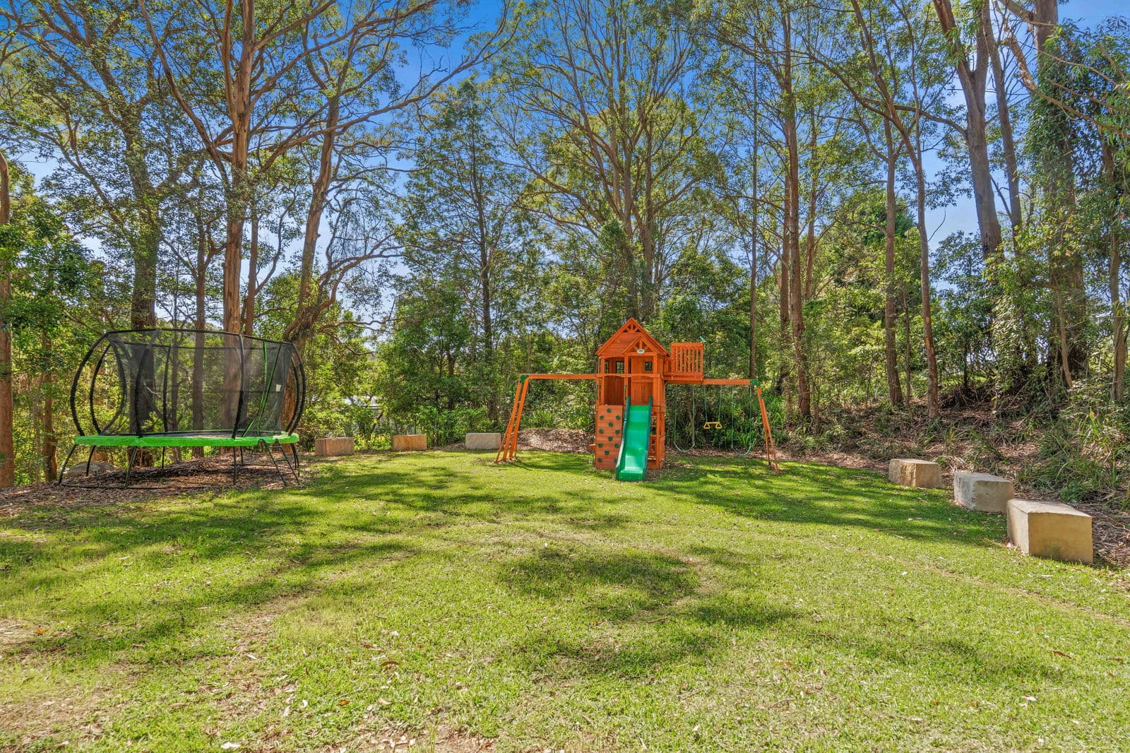 Furnished 4 Bedroom House in MacMasters Beach