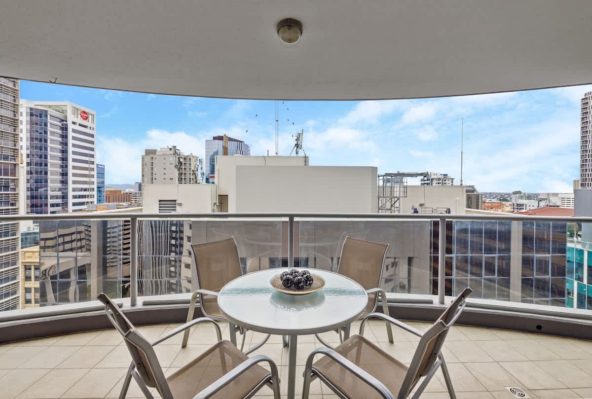Furnished 2 Bedroom Apartment in Brisbane City