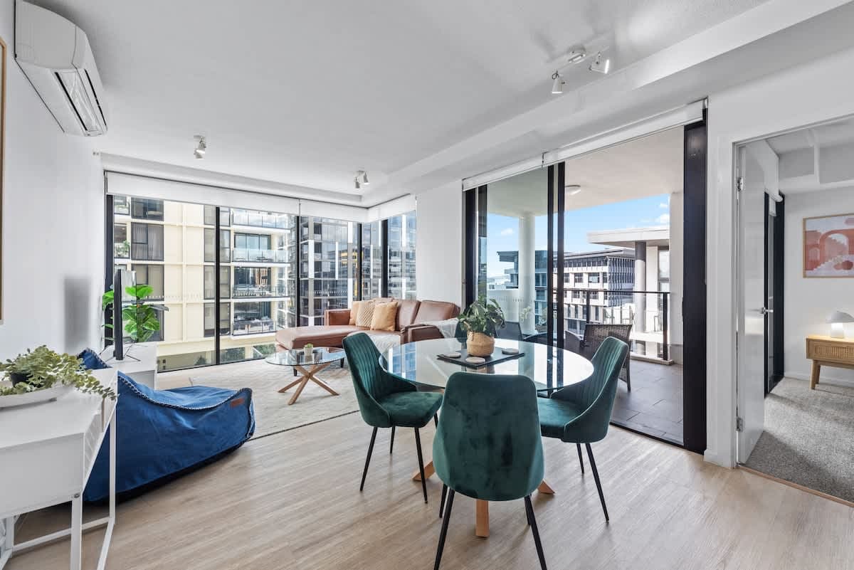 Furnished 2 Bedroom Apartment in South Brisbane