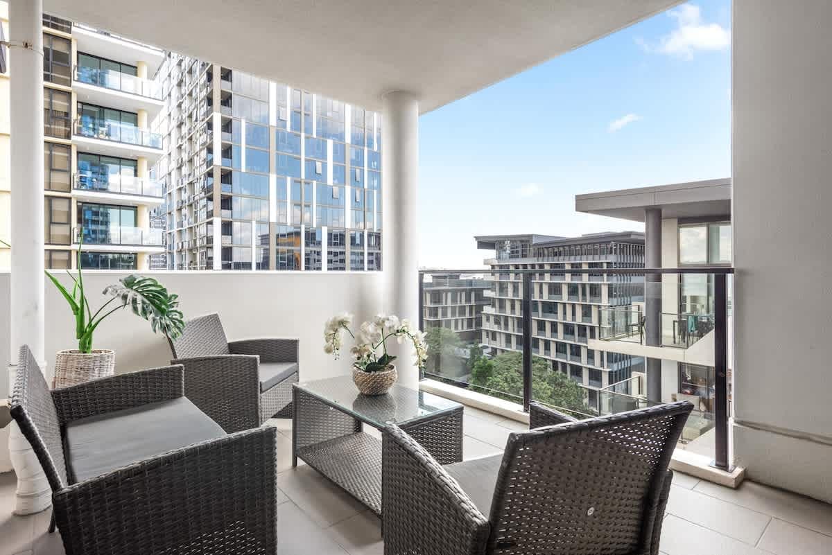Furnished 2 Bedroom Apartment in South Brisbane