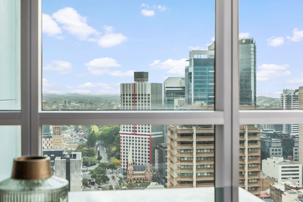 Furnished 2 Bedroom Apartment in Brisbane City