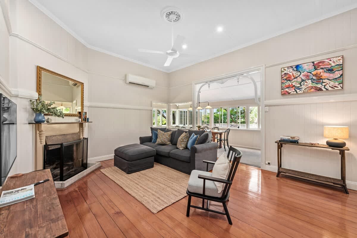 Furnished 4 Bedroom House in Bardon