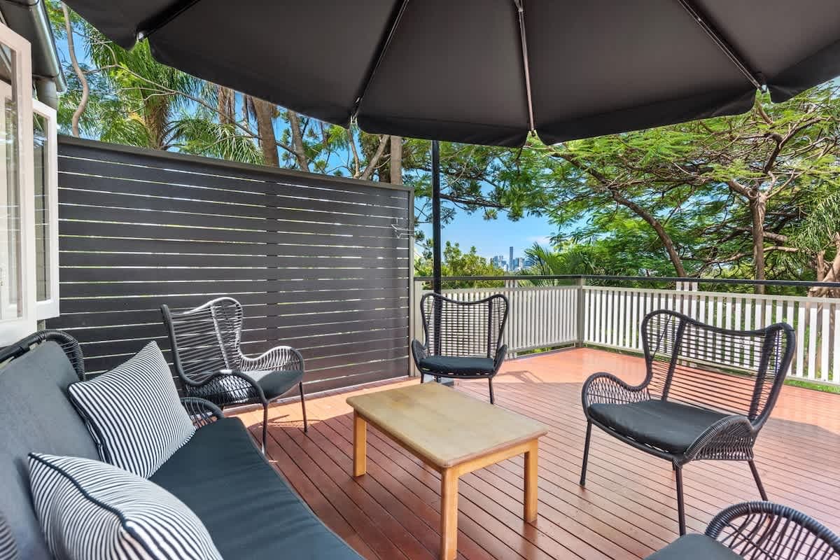 Furnished 4 Bedroom House in Bardon