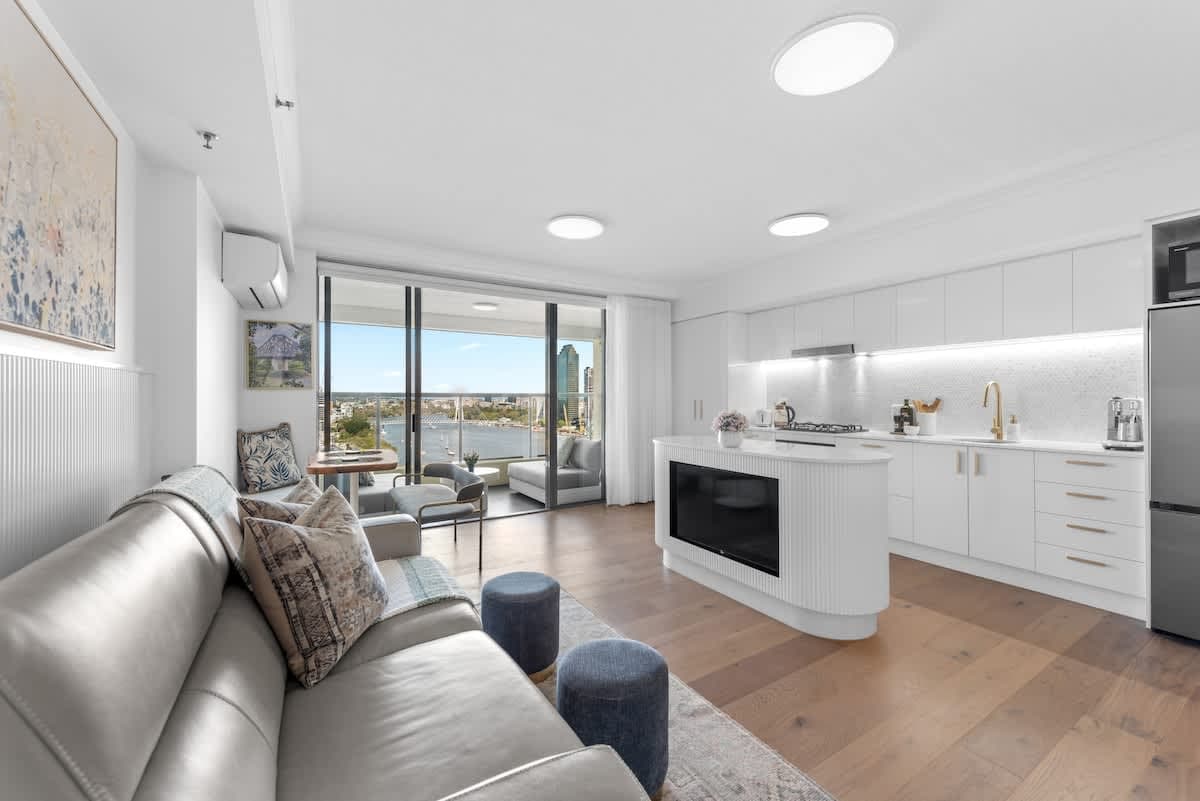 Furnished 1 Bedroom Apartment in Brisbane City