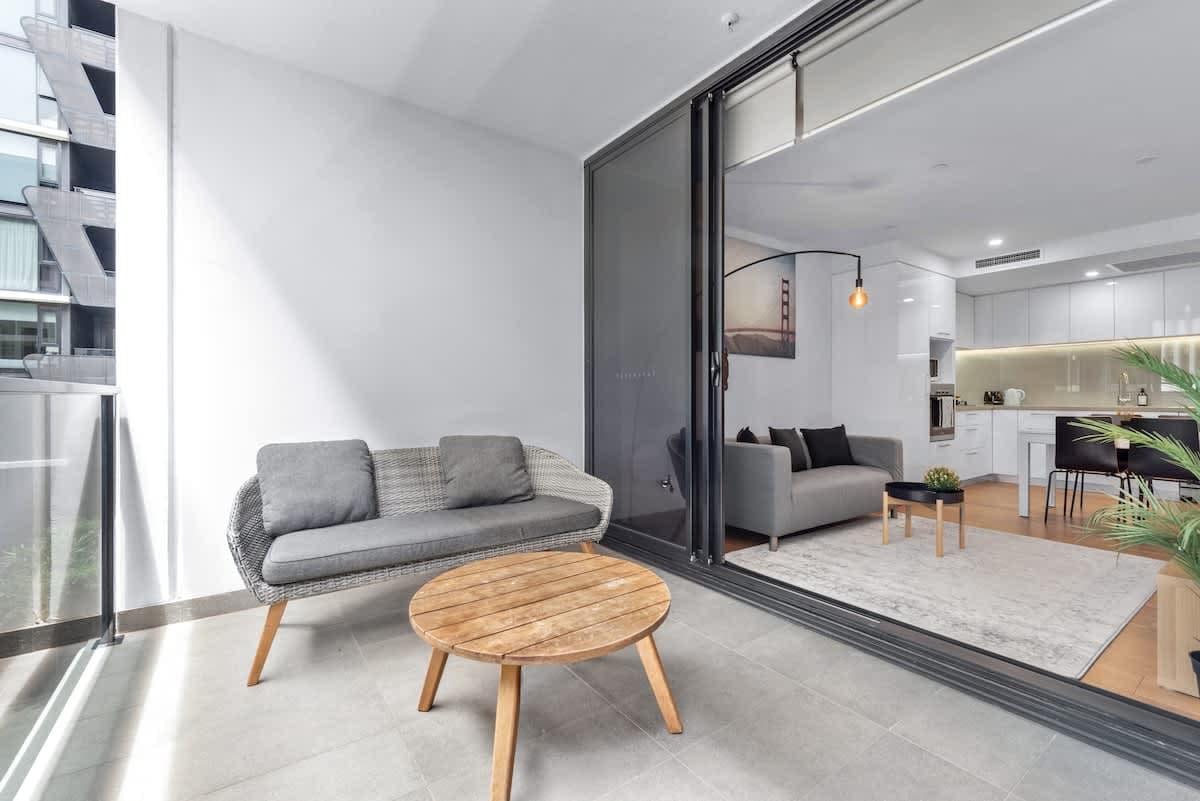 Furnished 1 Bedroom Apartment in South Brisbane