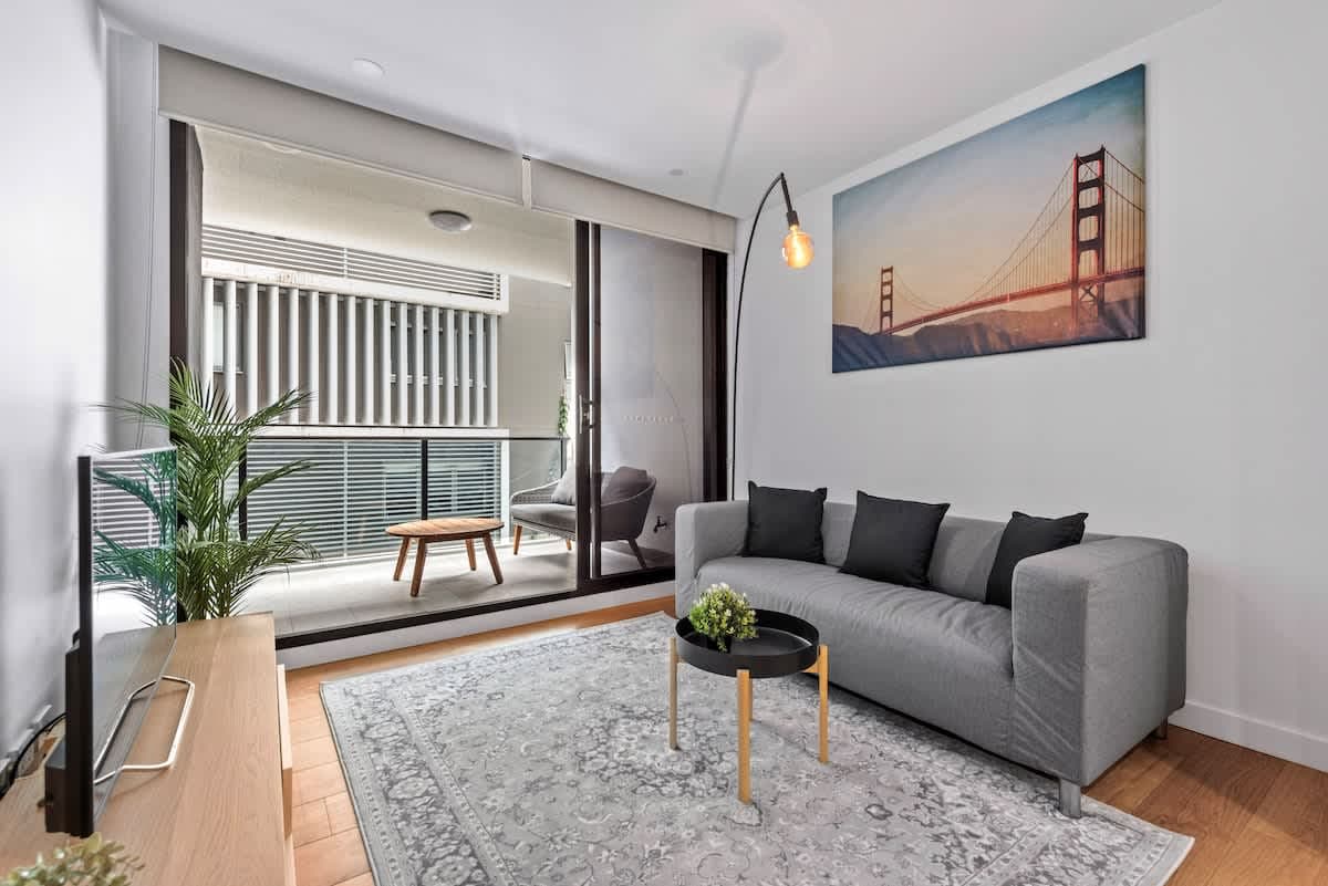 Furnished 1 Bedroom Apartment in South Brisbane