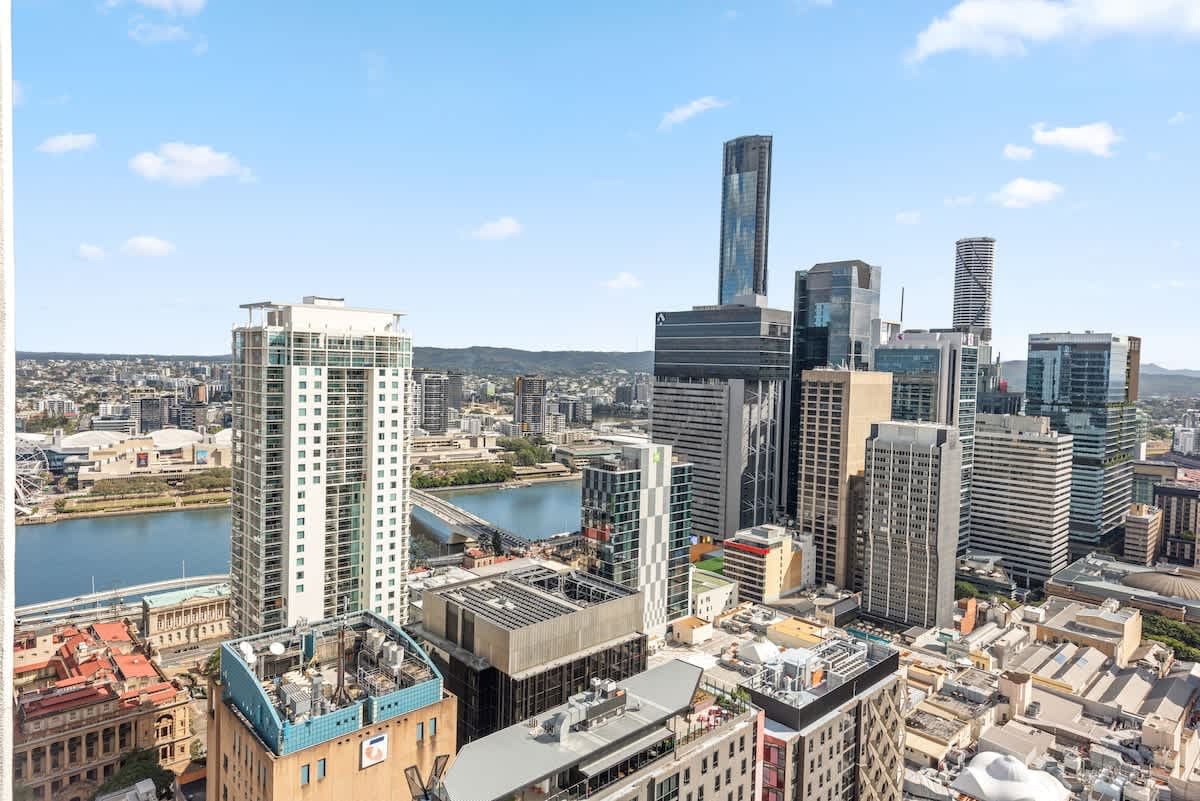 Furnished 2 Bedroom Apartment in Brisbane City
