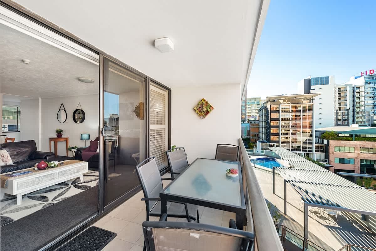 Furnished 2 Bedroom Apartment in Spring Hill