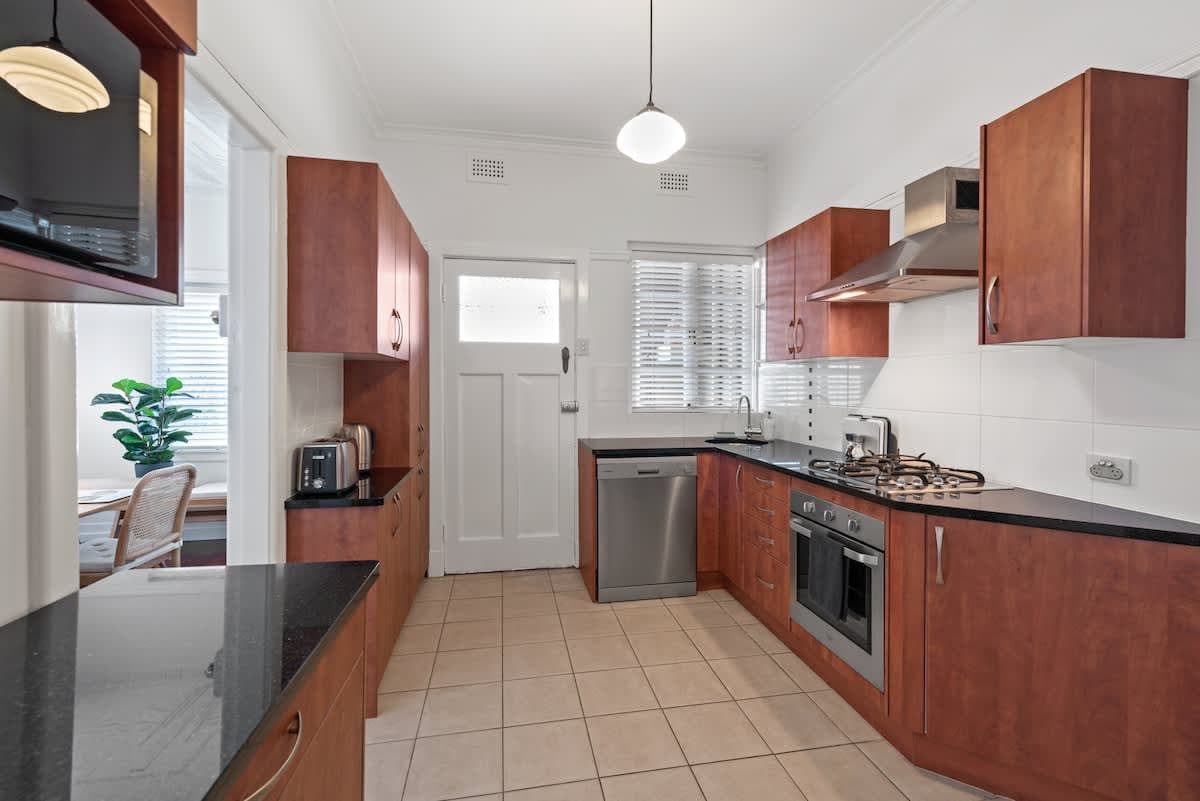 Furnished 2 Bedroom Apartment in Ascot