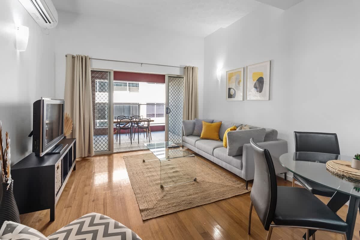 Furnished 1 Bedroom Apartment in Fortitude Valley