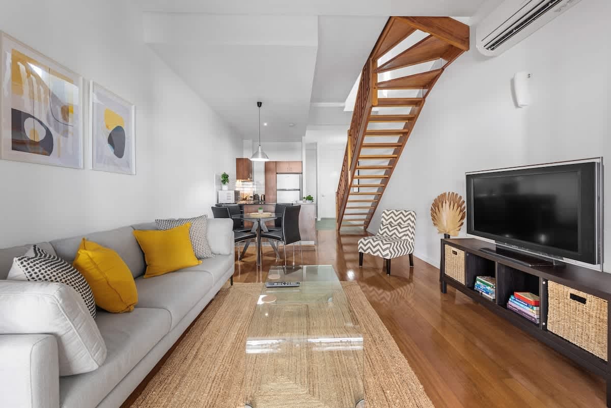 Furnished 1 Bedroom Apartment in Fortitude Valley