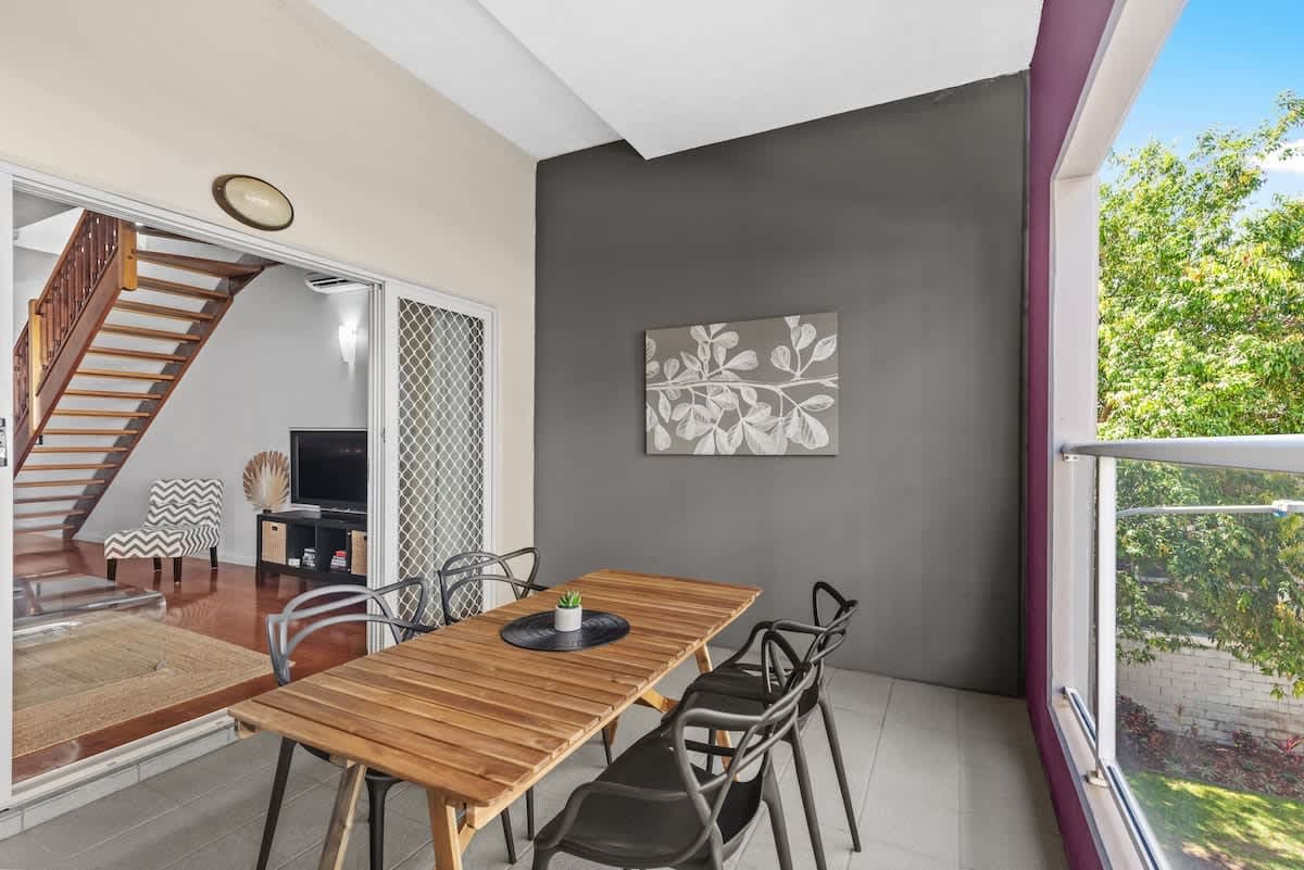 Furnished 1 Bedroom Apartment in Fortitude Valley