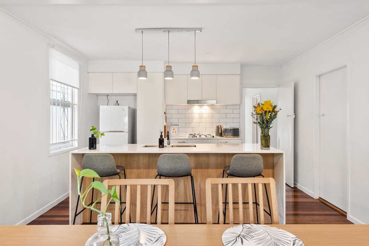 Furnished 2 Bedroom House in Windsor
