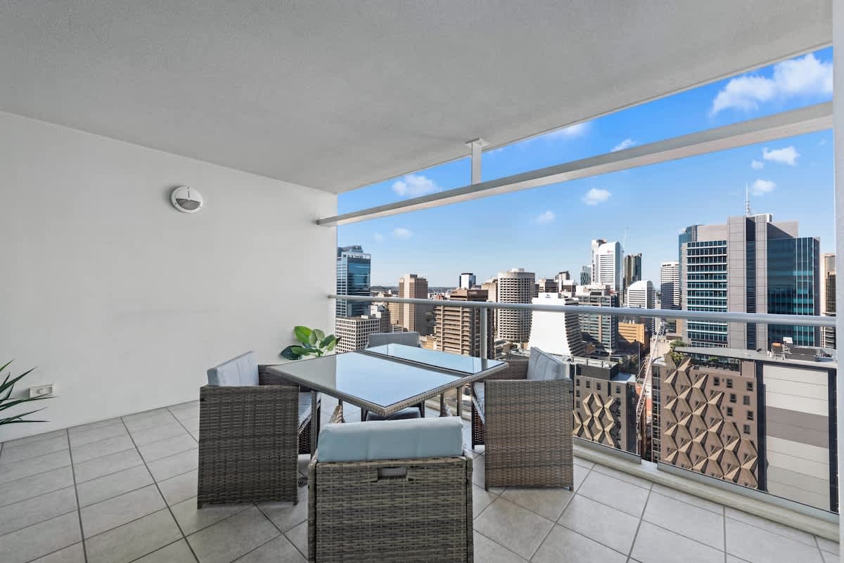 Furnished 2 Bedroom Apartment in Brisbane City