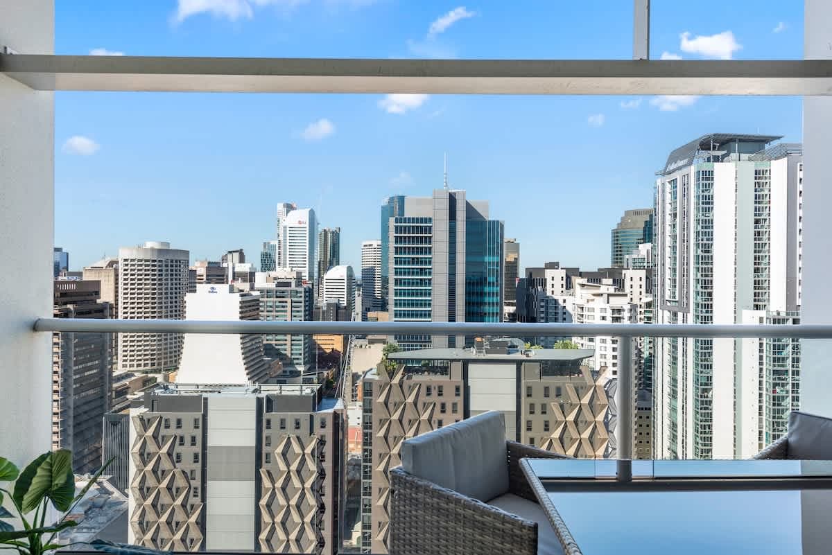 Furnished 2 Bedroom Apartment in Brisbane City