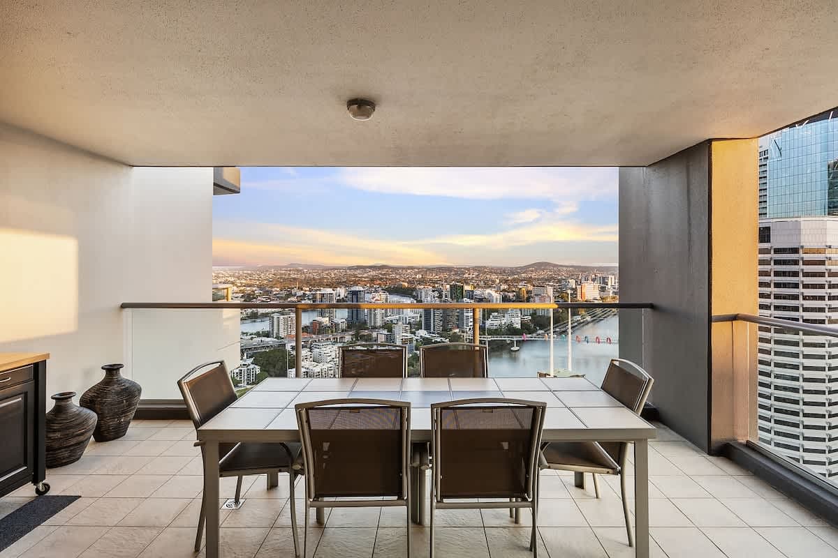 Furnished 2 Bedroom Apartment in Brisbane City