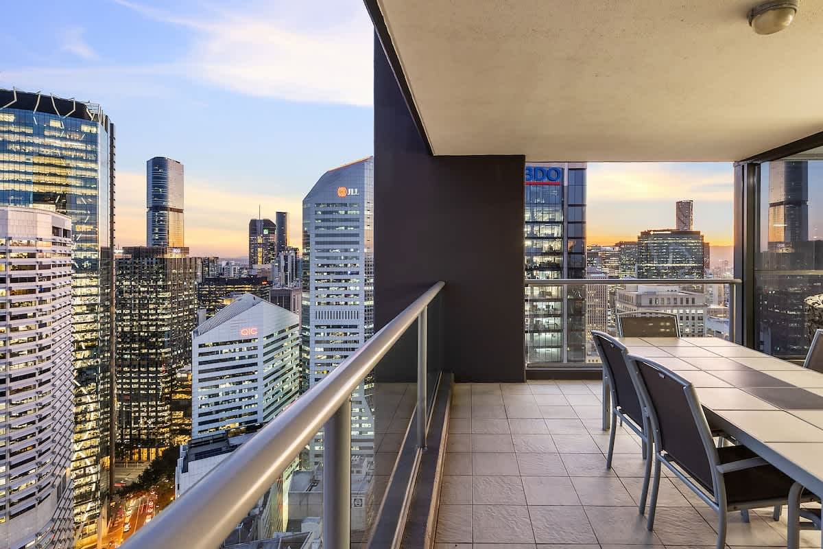 Furnished 2 Bedroom Apartment in Brisbane City