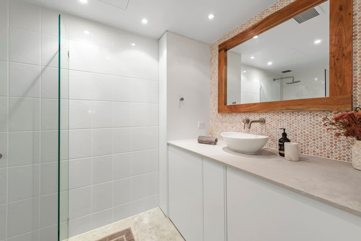 Furnished 1 Bedroom Apartment in Teneriffe