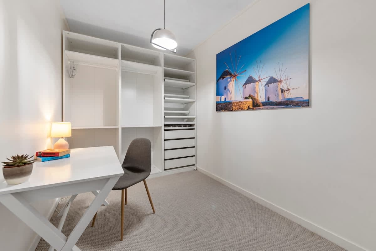 Furnished 1 Bedroom Apartment in Teneriffe