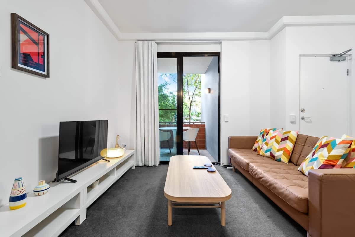 Furnished 1 Bedroom Apartment in Teneriffe